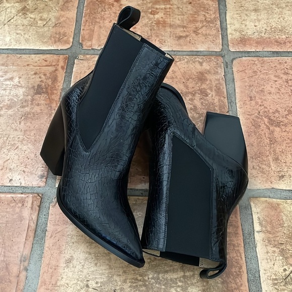 New ALLSAINTS Ria Black Size 11 Leather Croc Embossed Ankle Boots MSRP$379 - Picture 3 of 12